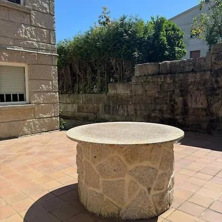 Acogedor Con Jardin * 格罗韦