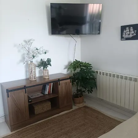 公寓 Acogedor Con Jardin