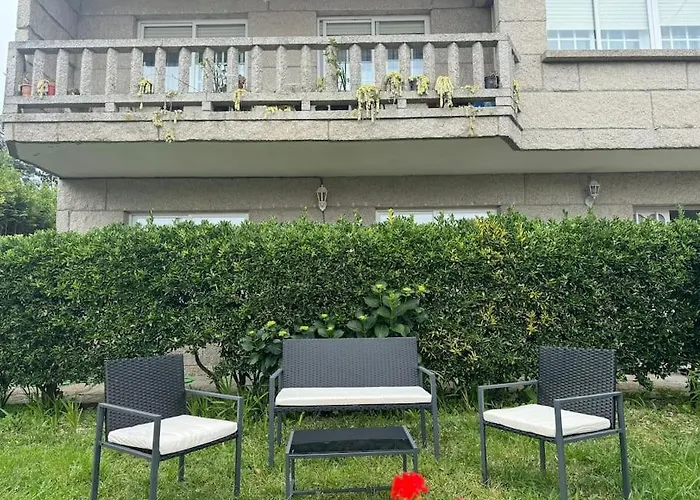 Acogedor Con Jardin *