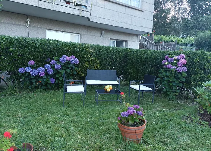 Acogedor Con Jardin *