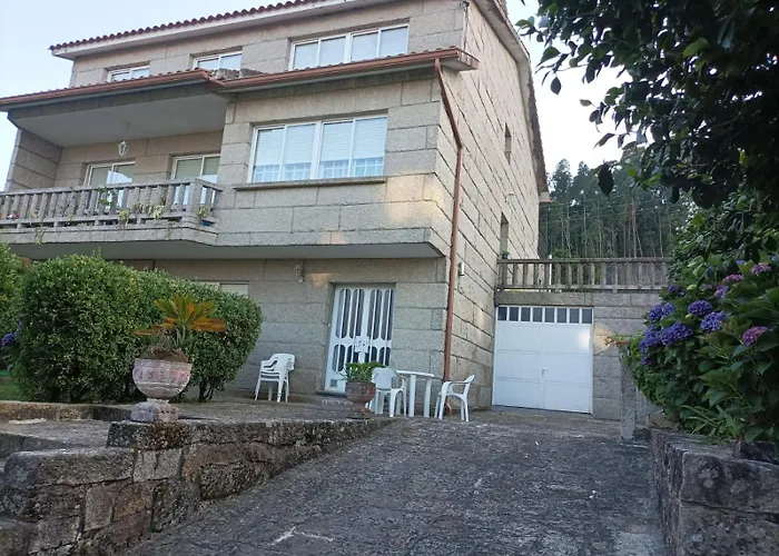 Acogedor Con Jardin Διαμέρισμα *